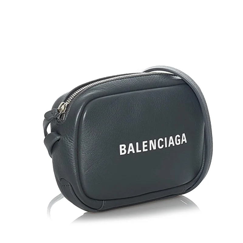 Balenciaga City bag with gold - plated hardwareBalenciaga Everyday Crossbody (SHG-ACrwFy)