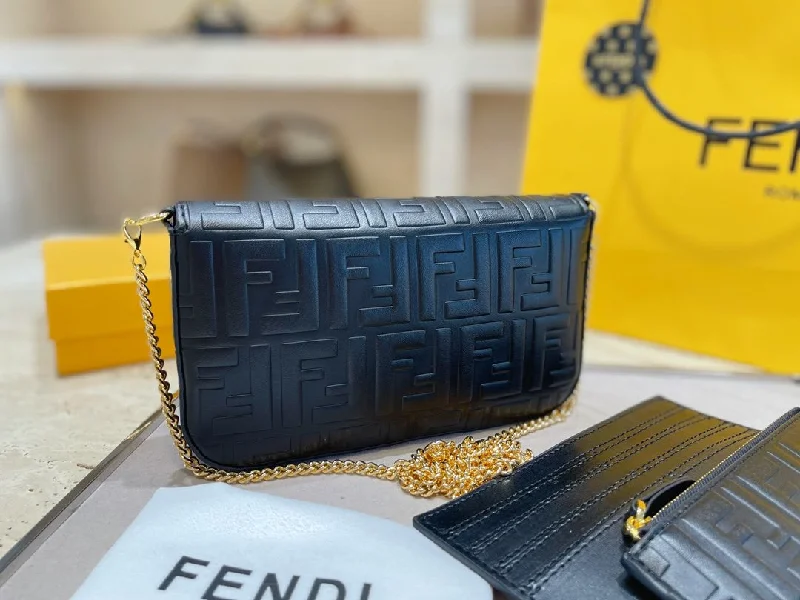 Fendi crossbody bags with a detachable coin purse for added functionality and convenienceEN   Designer bags by Fendi 126