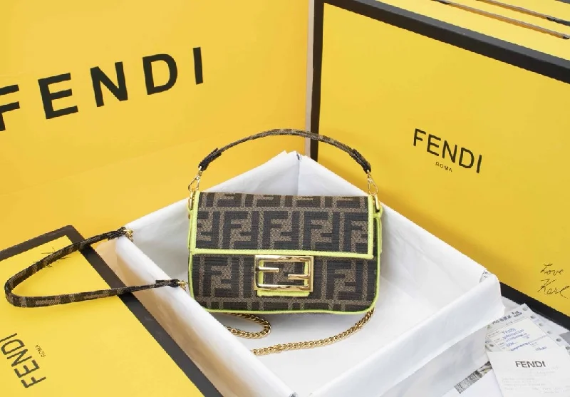 Fendi By The Way bags with a large capacity and a drawstring closureEN   Designer bags by Fendi 162