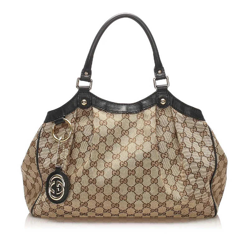 Women Gucci crossbody bags with a keychain holderGucci GG Canvas Sukey Tote Bag (SHG-11955)