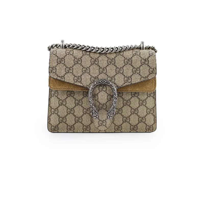 Gucci Marmont bags for women with a contrast - colored interiorGucci Mini Supreme Dionysus Beige