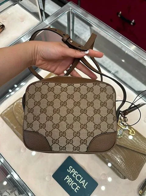 Women Gucci bags with a snap - button closure and a decorative charmPreOrder Gucci crossbody camera bag