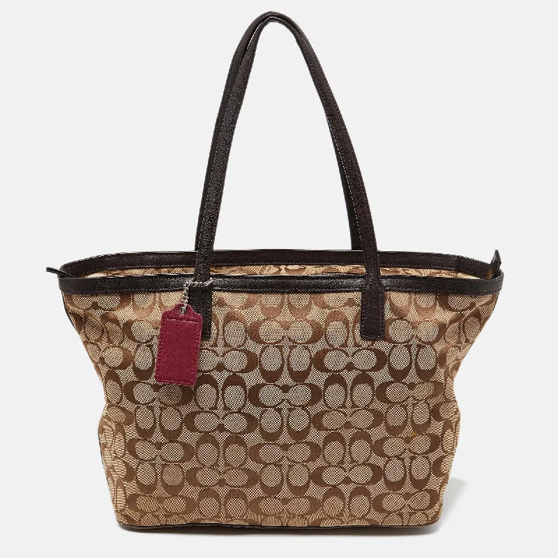 Coach bags with a front - zip pocket for small items like keys and cardsBeige/Brown Signature Canvas and Leather Shopper Tote