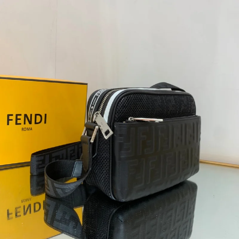 Ladies Fendi Peekaboo bags with gold - toned hardware for a touch of luxuryWF -  Fendi Bag - 146