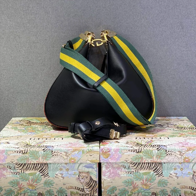 Women Gucci tote bags in GG Supreme canvas for a branded feelGucci Attache small shoulder bag Black leather