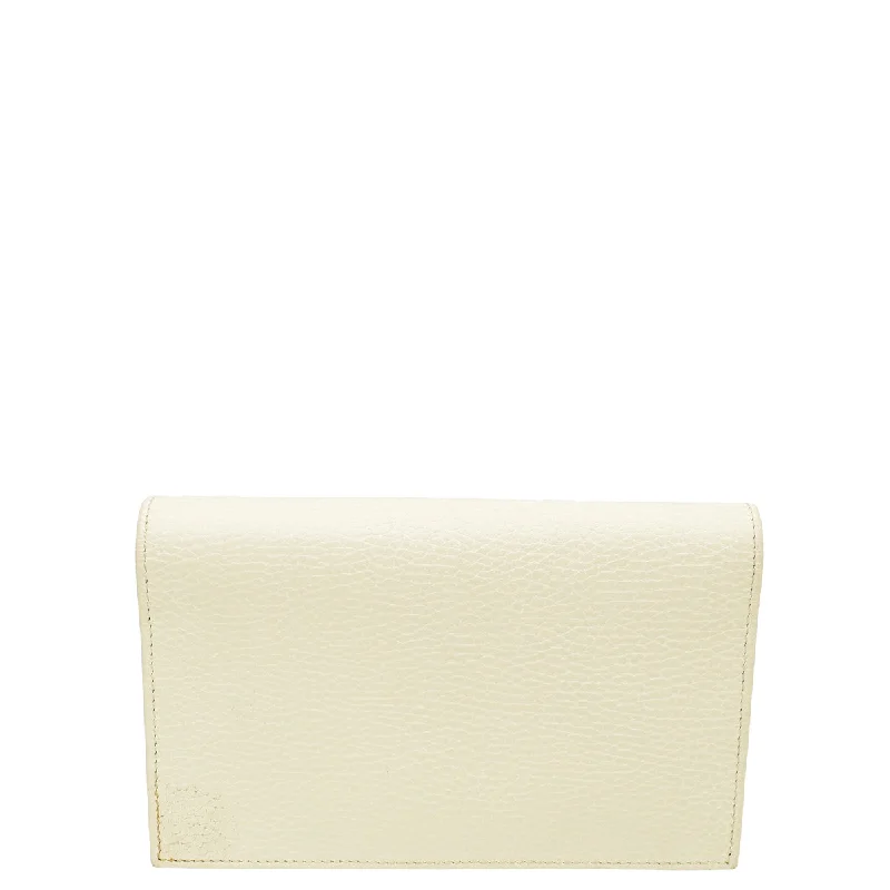 Women Gucci bags with a chain - link trim and a leather bodyGucci Ivory Interlocking G Chain Wallet