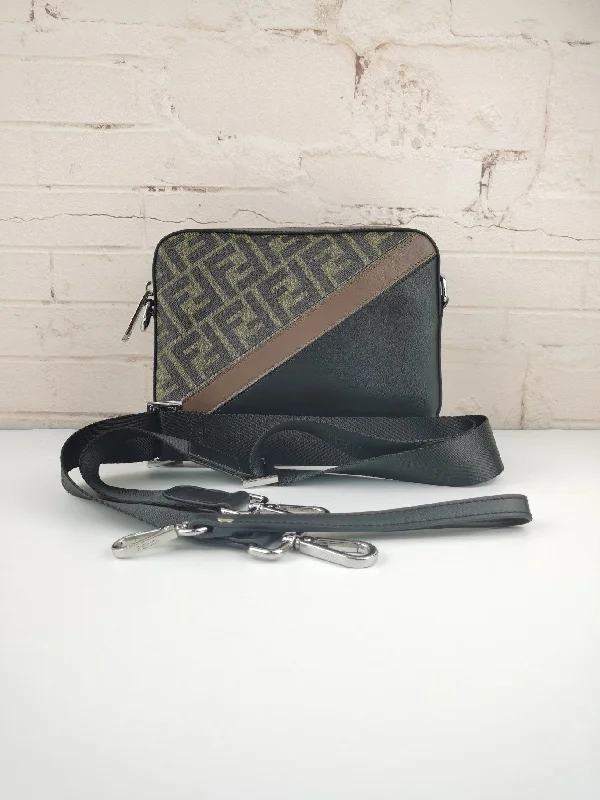 Fendi bags with a detachable tablet holder for using tablets on the goEN   Designer bags by Fendi 173