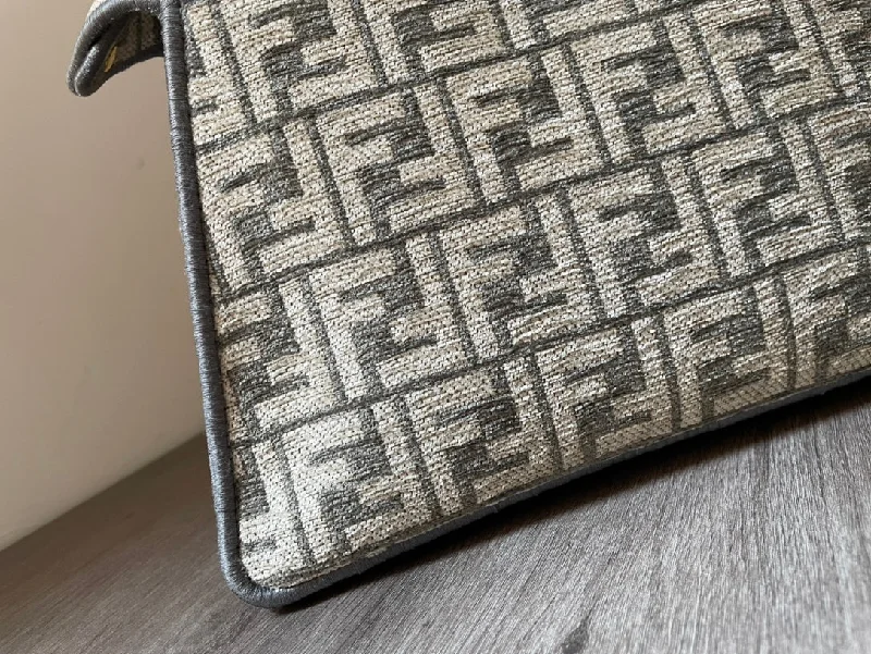 Fendi bags with a detachable makeup pouch inside for beauty - conscious usersWF -  Fendi Bag - 139