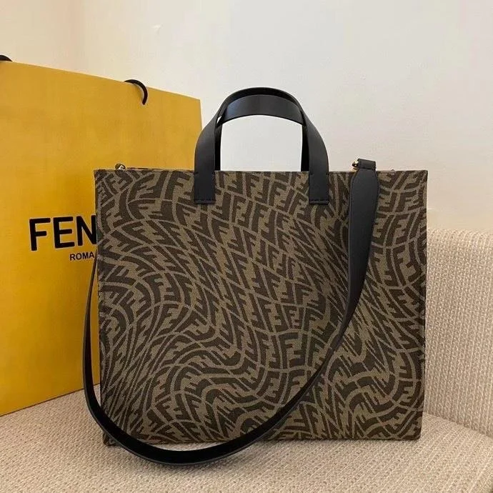 Ladies Fendi Peekaboo bags with a textured leather surface for a more tactile and luxurious feelEN   Designer bags by Fendi 167