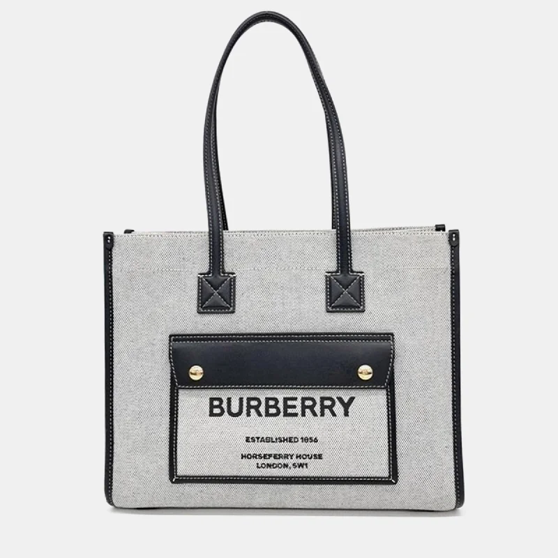 Burberry Bags with Hidden Pockets for Secret StorageFreya shoulder bag