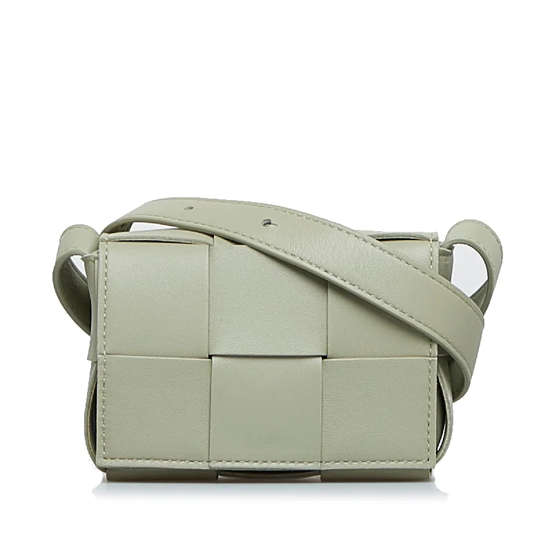 Bottega Veneta bags with leather - wrapped bucklesBottega Veneta Cassette Mini Beige Intrecciato