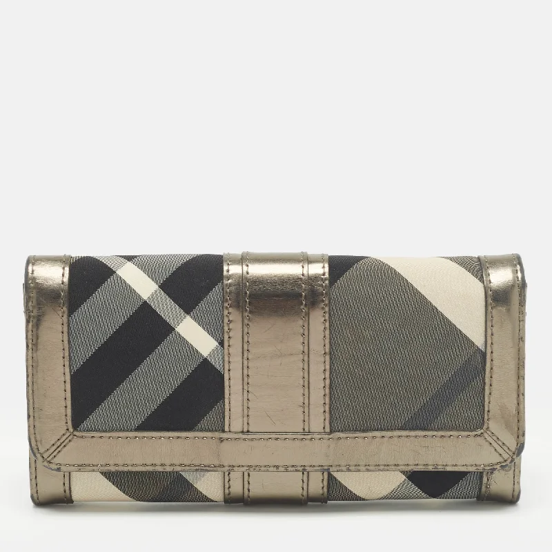 Burberry Bags with Zipper Compartments for SecurityMetallic Nova check Nylon and Leather Penrose Continental Wallet