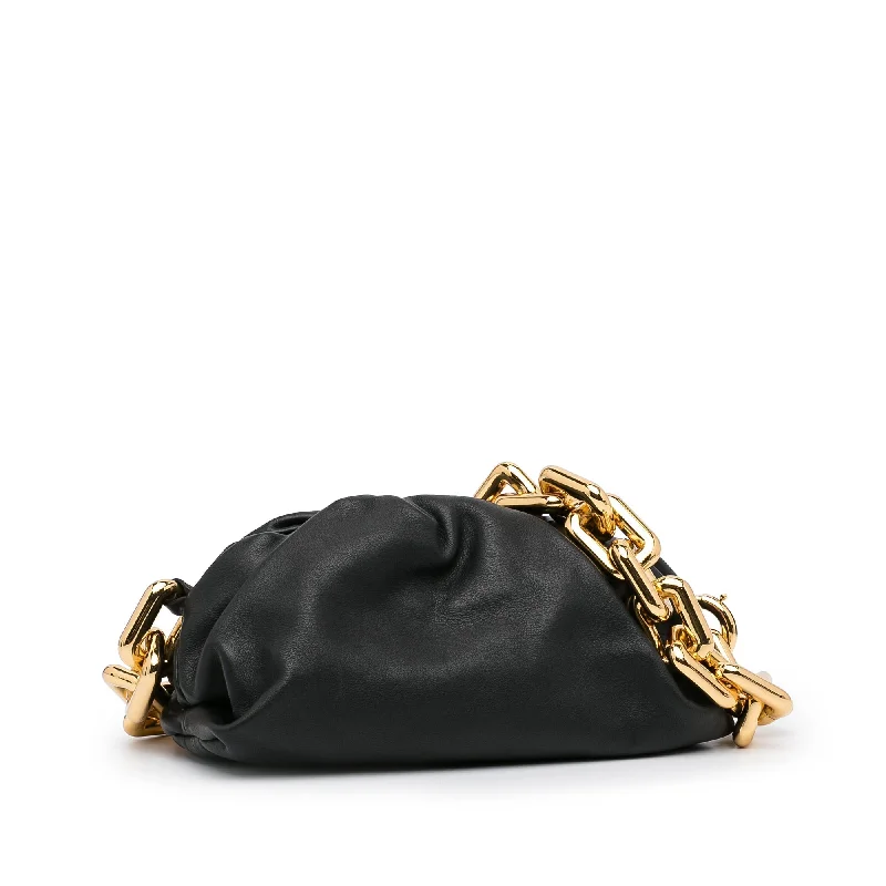 Bottega Veneta bags for winter fashionBottega Veneta The Chain Pouch Black