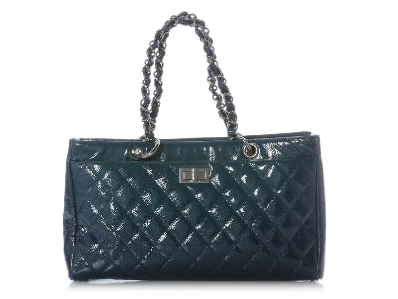 Chanel Classic Flap Bag for Evening PartyChanel Blue Diamond Shine Reissue Shopper