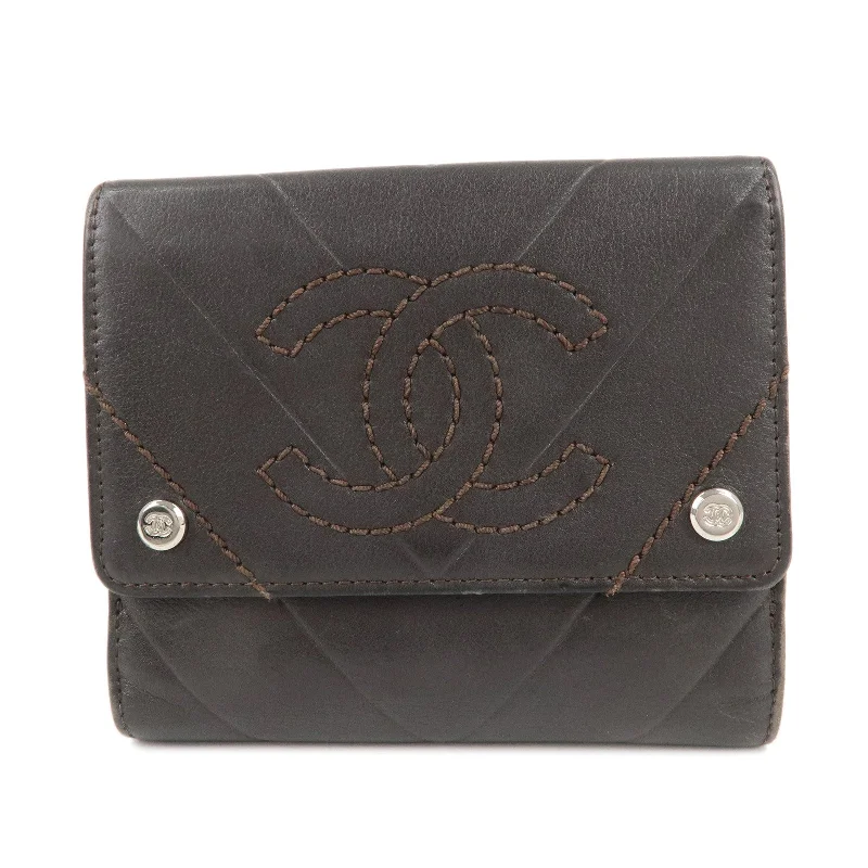 Chanel bags with intricate metal hardwareCHANEL Lamb Skin Coco Mark Double Hook Wallet Dark Brown