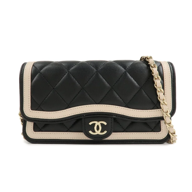 Chanel Lightweight Handbag for Daily ErrandsCHANEL Matelasse Lamb Skin Mini Matelasse Shoulder Bag Black