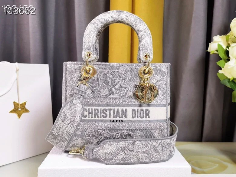 Christian Dior bags with a detachable coin purse insideBC - Dior Bags - 089