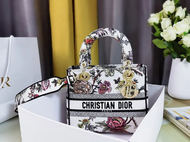 Christian Dior handbags with a removable shoulder strap for versatilityChristian Dior  Bags - 2791