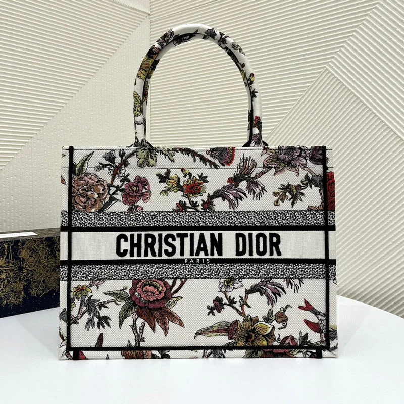 Fashion - forward Christian Dior tote bags for the modern womanChristian Dior  Bags - 2792