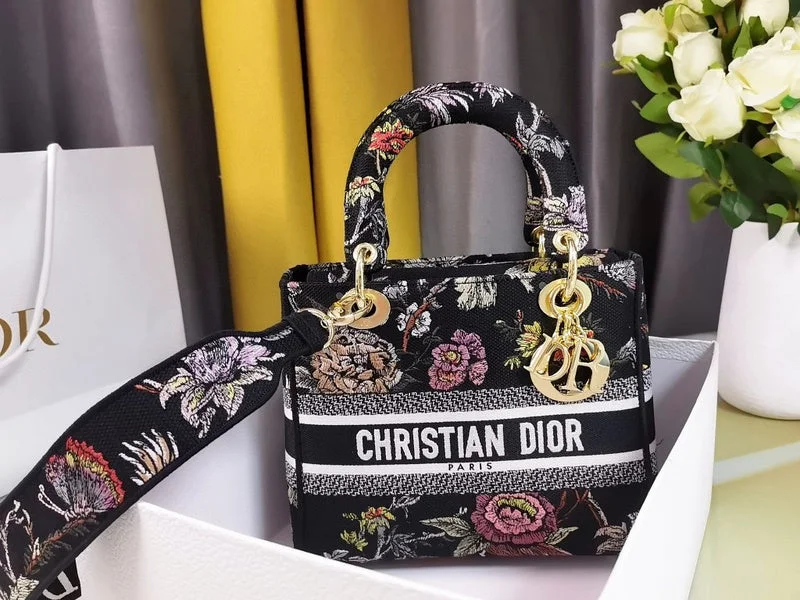 Luxury Christian Dior crossbody bags with a chain - link strapChristian Dior  Bags - 2793