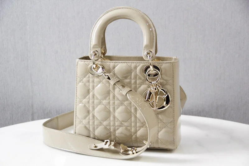 Luxury Christian Dior crossbody bags with a chain - link strapChristian Dior  Bags - 2885