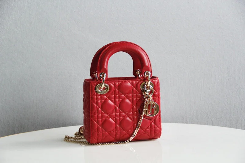 Luxury Christian Dior crossbody bags with a chain - link strapChristian Dior  Bags - 2898