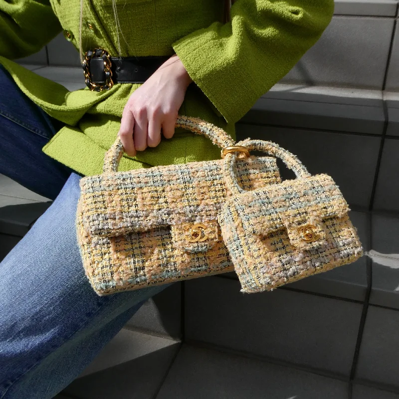 Chanel bags with the perfect balance of luxury and functionalityCHANEL 1994 Yellow Tweed Handbag Set AK31944b