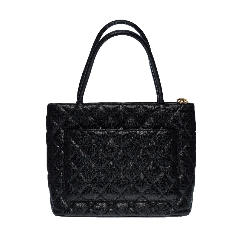 Chanel bags for the minimalist fashionCHANEL Beautiful Medaillon Tote bag in black caviar leather, GHW