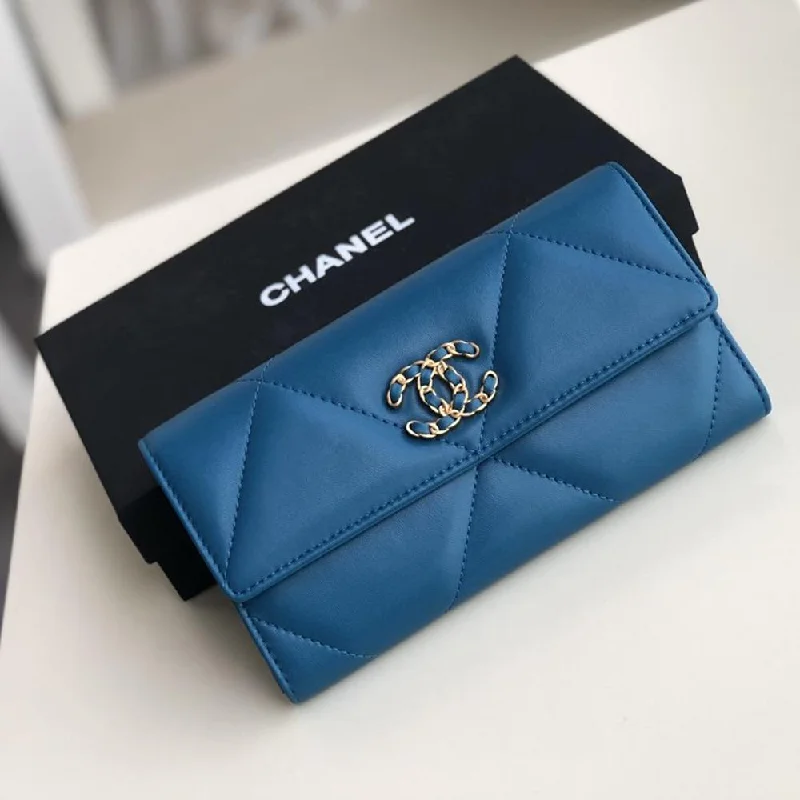 Chanel classicChanel 19 Quilted Flap Wallet