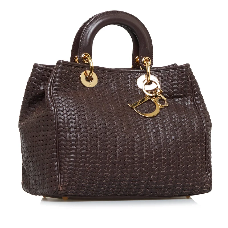 Christian Dior handbags with a removable shoulder strap for versatilityDior Woven Soft Lady Dior (Qq9nDs)