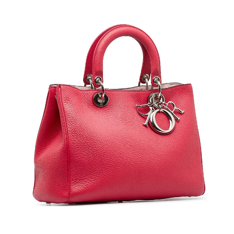 Christian Dior Saddle bags with a patent leather finish for a shiny lookDIORMedium issimo Satchel