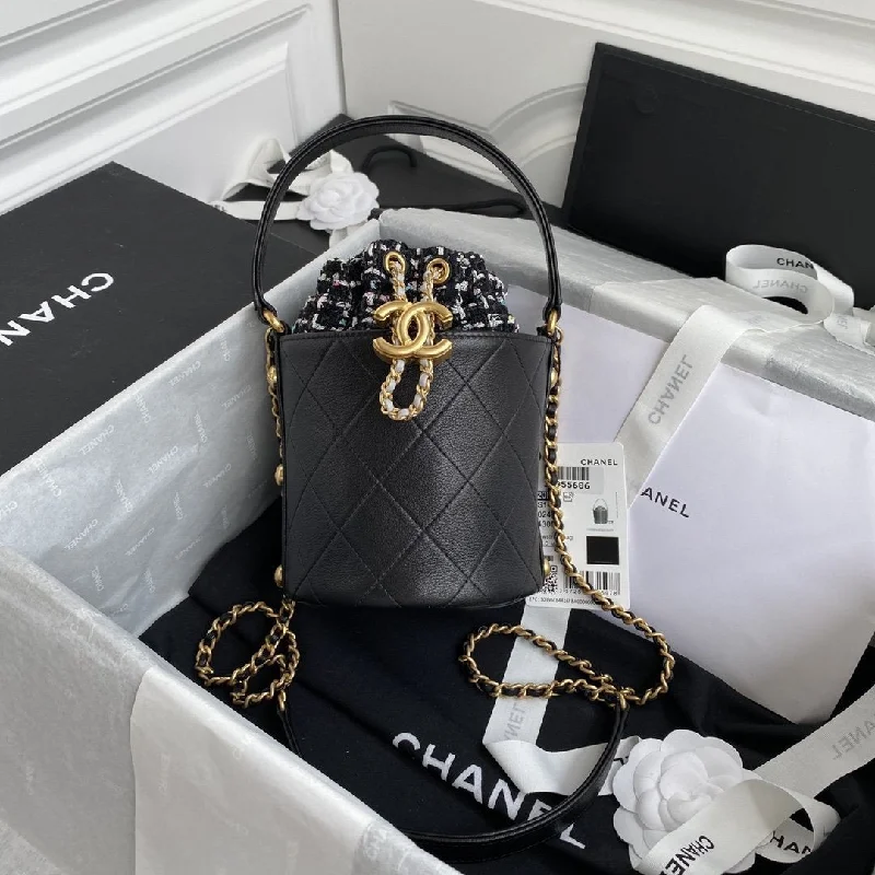 Chanel Chain Strap Handbag for Everyday UseChanel 2020 Tweed Soul Bucket Bag Black