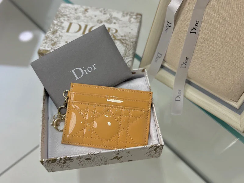 Christian Dior Saddle bags with a distressed leather finishWF - Dior Bags - 357