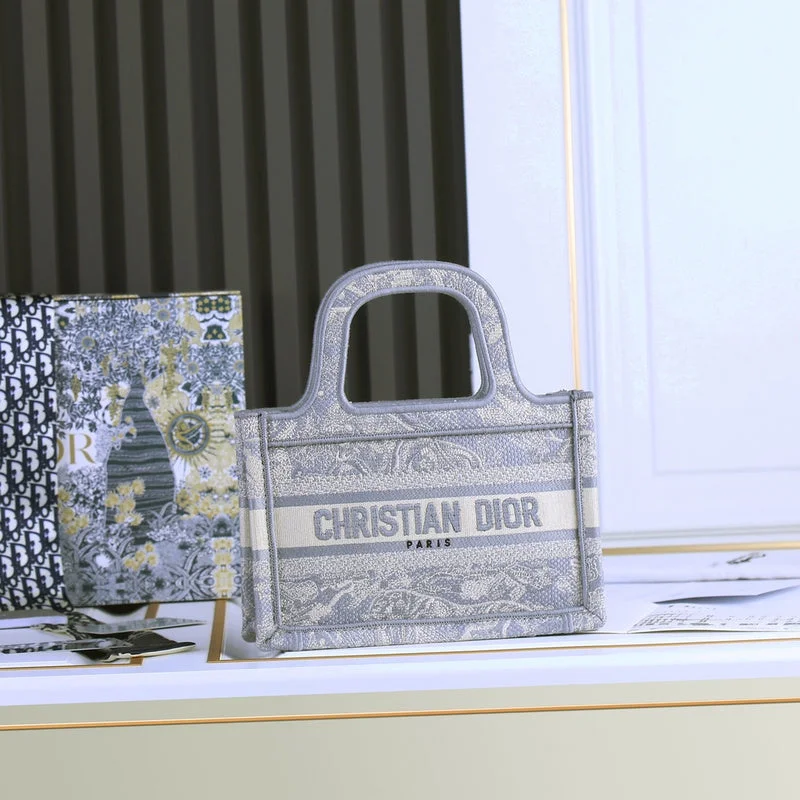 Christian Dior handbags with a detachable mirror for on - the - go touch - upsWF - Dior Bags - 363