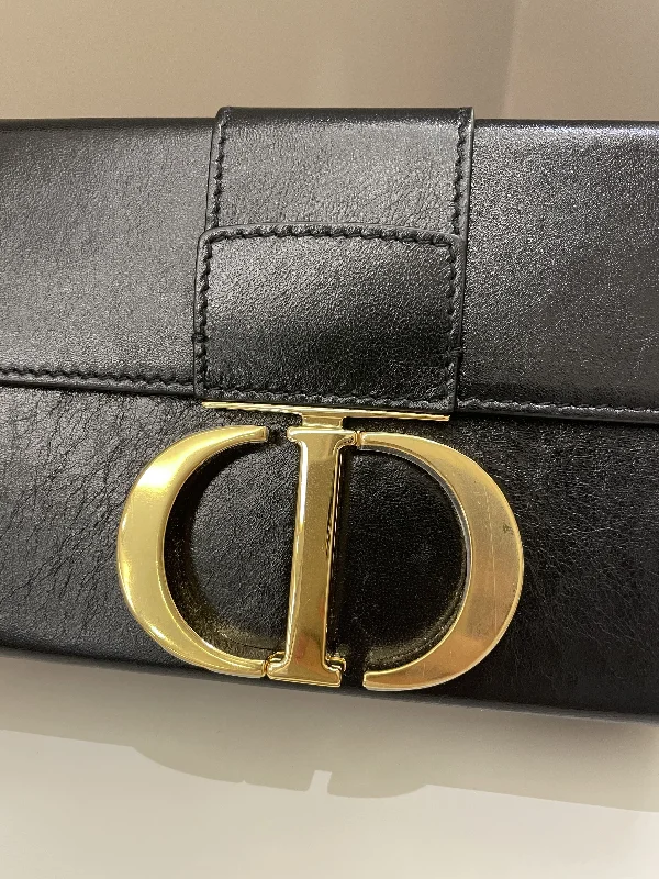 Contemporary Christian Dior handbags with a unique shapeDior Montaigne 30 Box Bag Black Calfskin